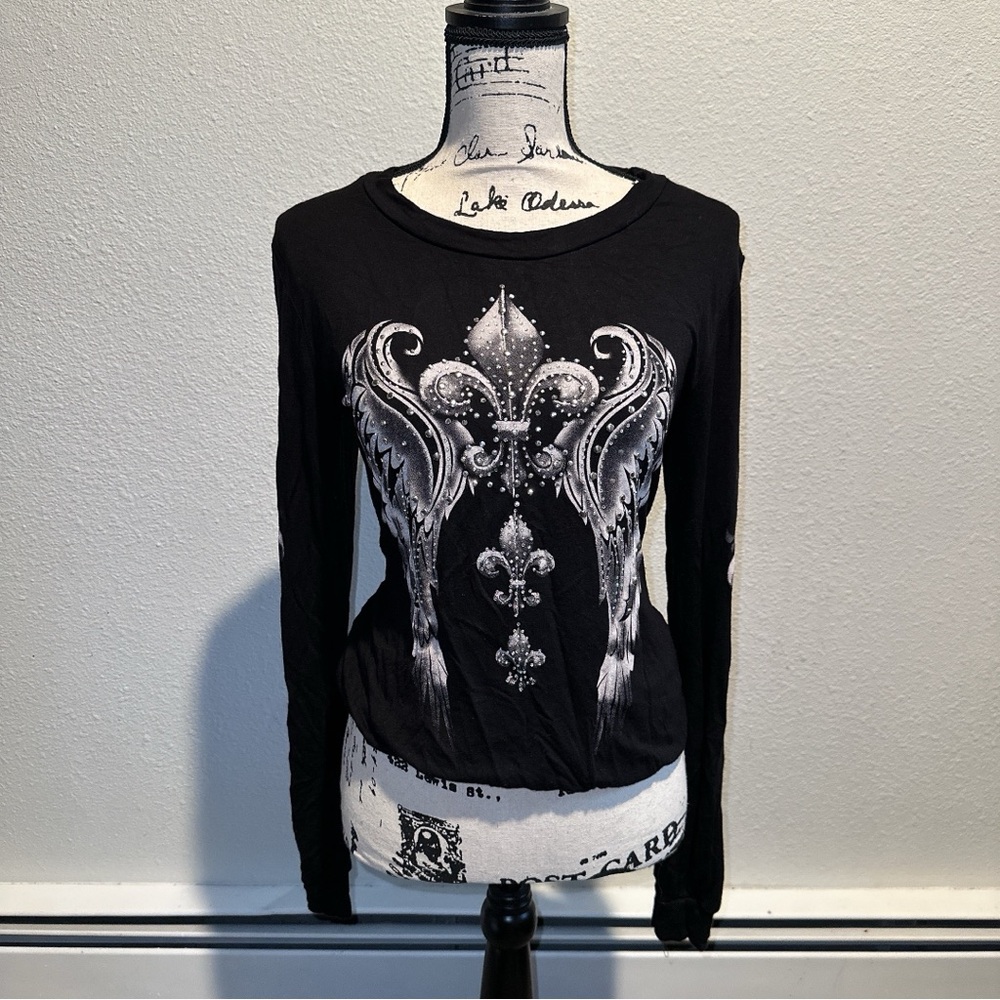 Vintage Y2K ‘Many Many’ long-sleeve graphic top w Rhinestone details